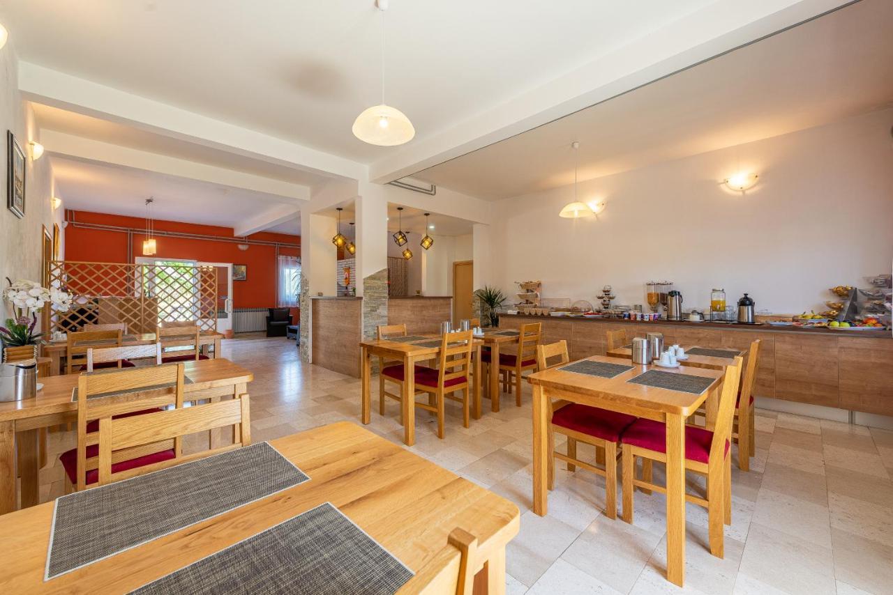 Bed & Breakfast Maki Biograd Na Moru Exteriör bild